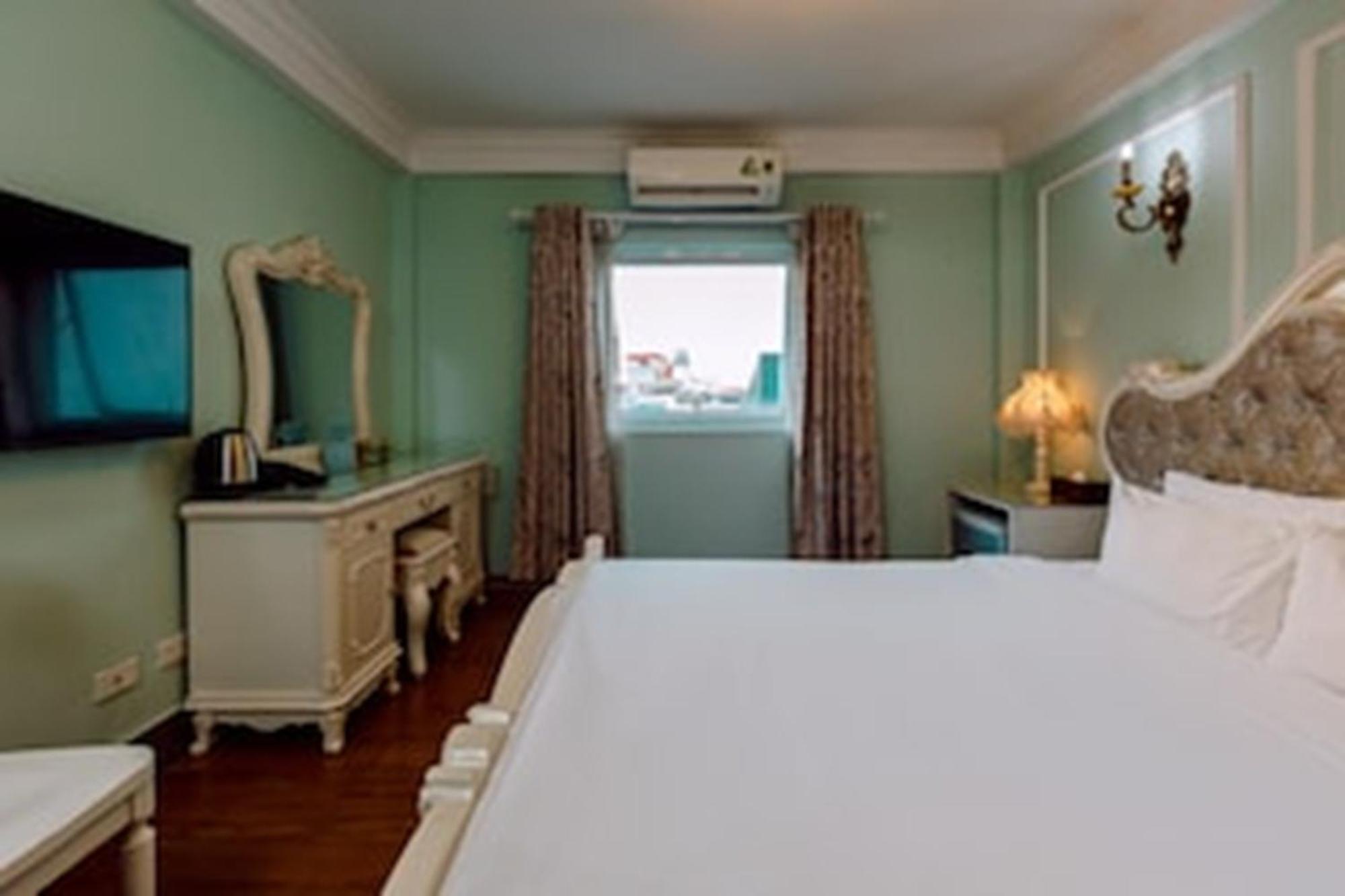 Super Oyo Capital O 1173 Le Grand Hanoi Hotel - The Ruby Екстериор снимка